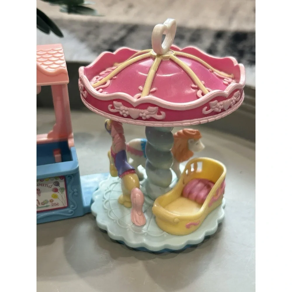 Fisher‎ Price Sweet Streets Carousel & Ticket Booth For Carnival Merry Go Round